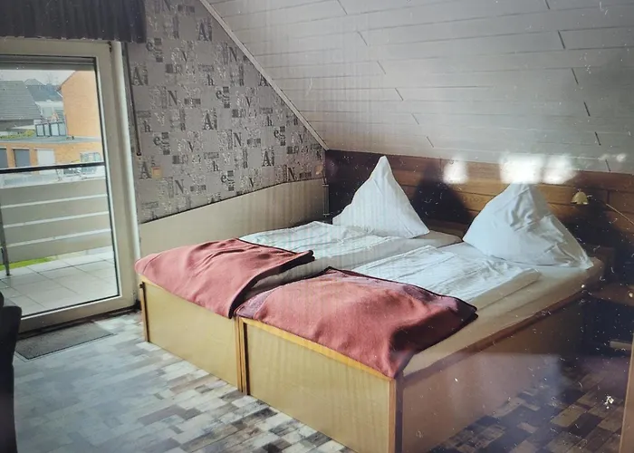 Appartement Mit Balkon *